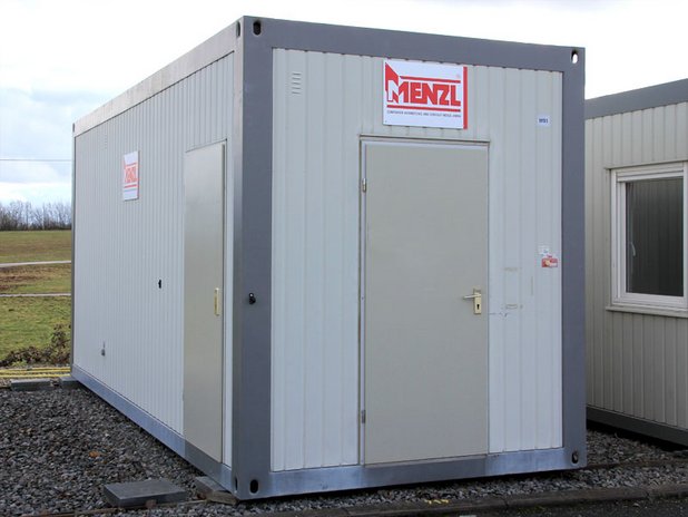 Gebrauchter Toilettencontainer 20' - 6x2,4 m - D/H mit Gang & Vorraum